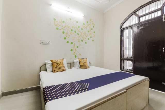 Oyo Hotel Radhe Krishna Marriage Hall Lucknow Eksteriør billede